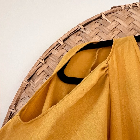 STUNNING CLAUDE TULUM MUSTARD V-NECK BOHO DRESS W/ SLIT SLEEVES‎ NWOT - Picture 8 of 12